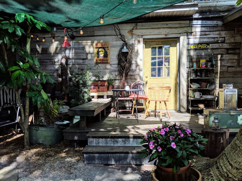 Owen's Mercantile Shop: Browse While You Wait