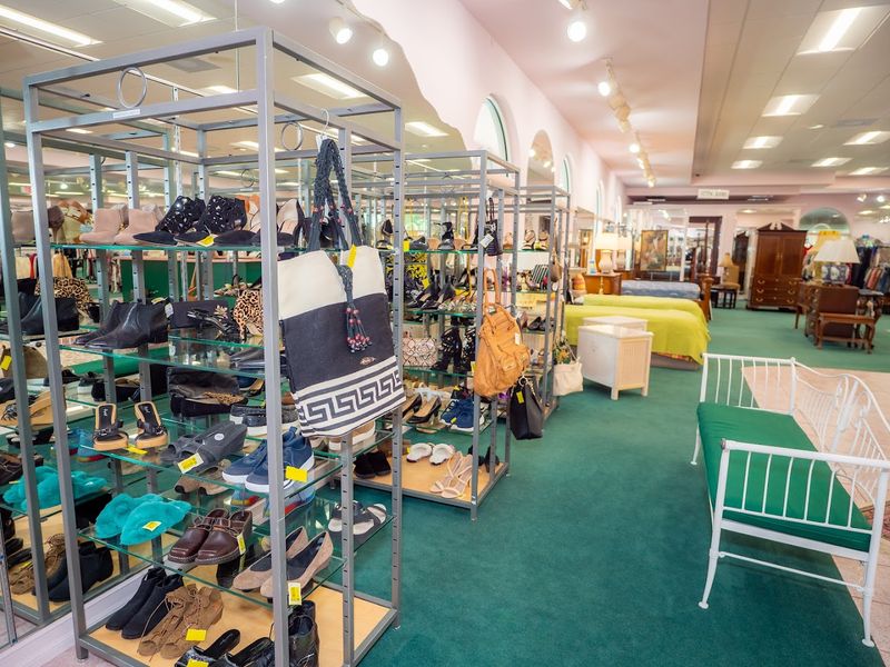 Avow Treasures Resale Shop - Naples, Florida
