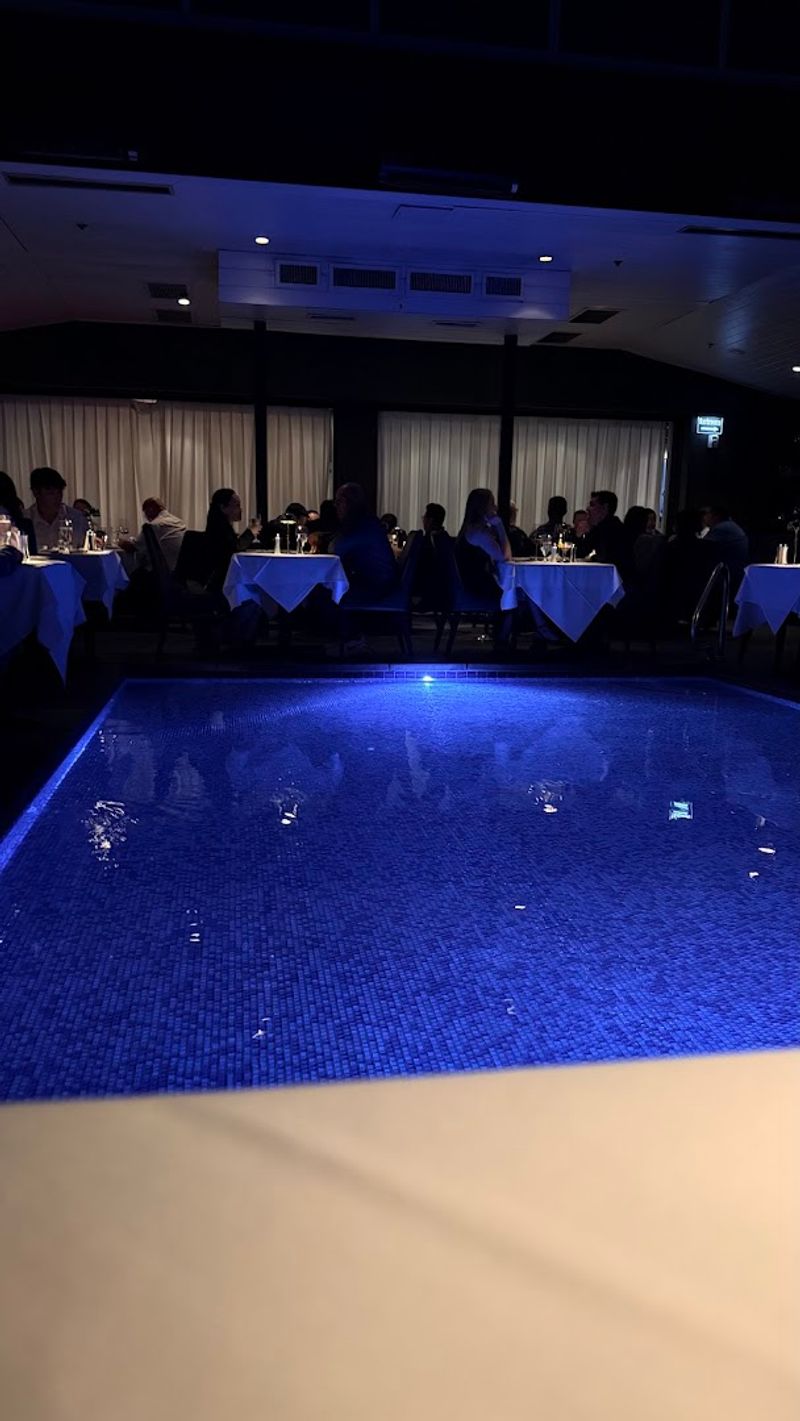 The Clubby, Chic Atmosphere Inside