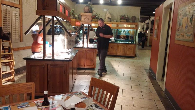 Fresh Salad Bars With More Than One Route