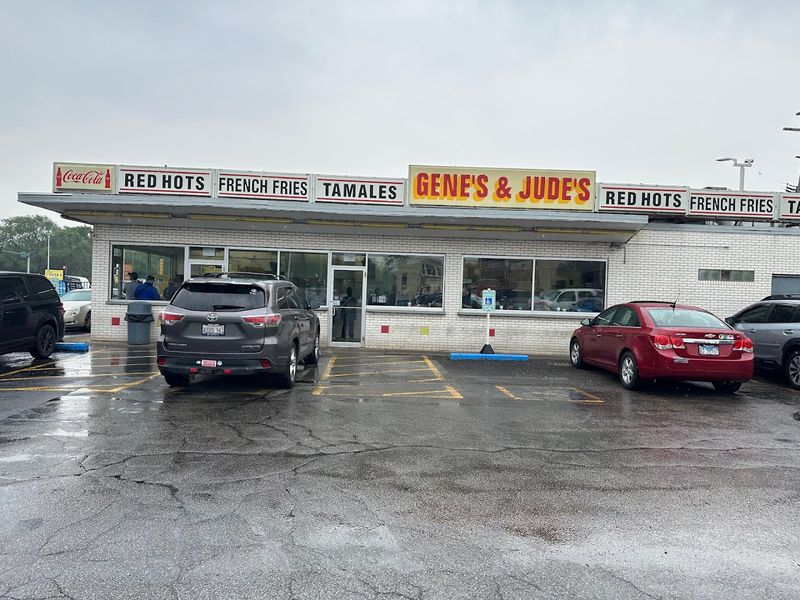 Eating in Your Car Is Part of the Tradition