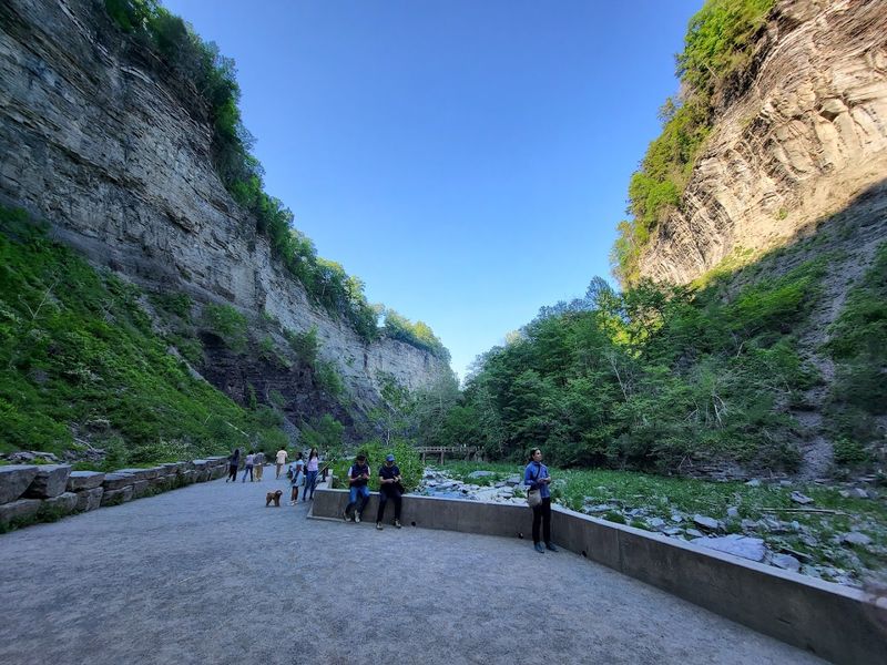The Easy and Accessible Gorge Trail