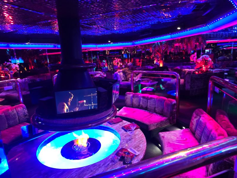 A Retro Vegas Atmosphere Unlike Anything on the Strip