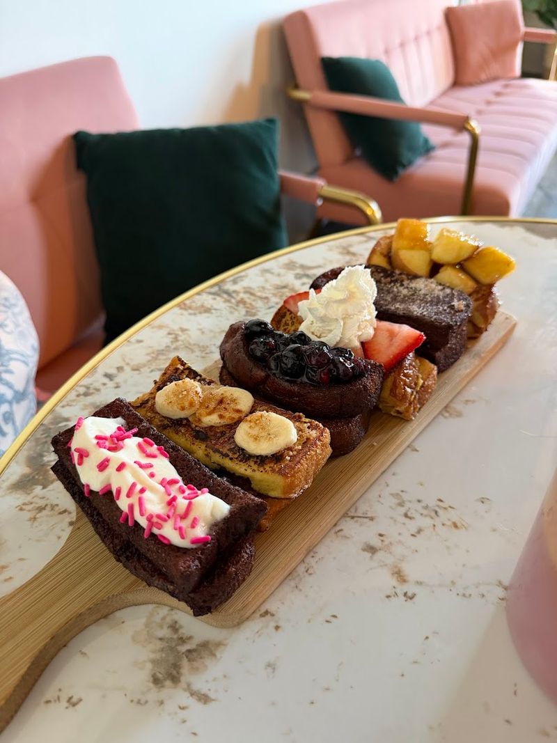 This cozy Tennessee diner is known for serving some of the best brunch around 5 French Toast That Literally Melts in Your Mouth