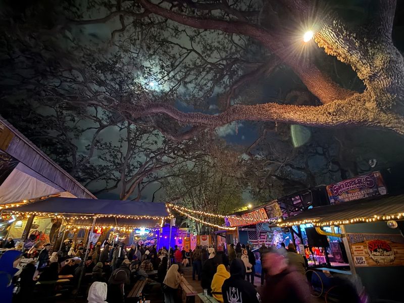People Drive For Hours To Try The Key Lime Pies At This Simple Florida Restaurant 3 A Rustic Outdoor Venue Unlike Any Other in Tampa
