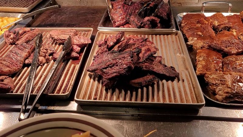 People Drive For Hours To Try The Meatloaf At This Virginia Buffet Restaurant 3 Carving Station Cuts That Impress Every Time