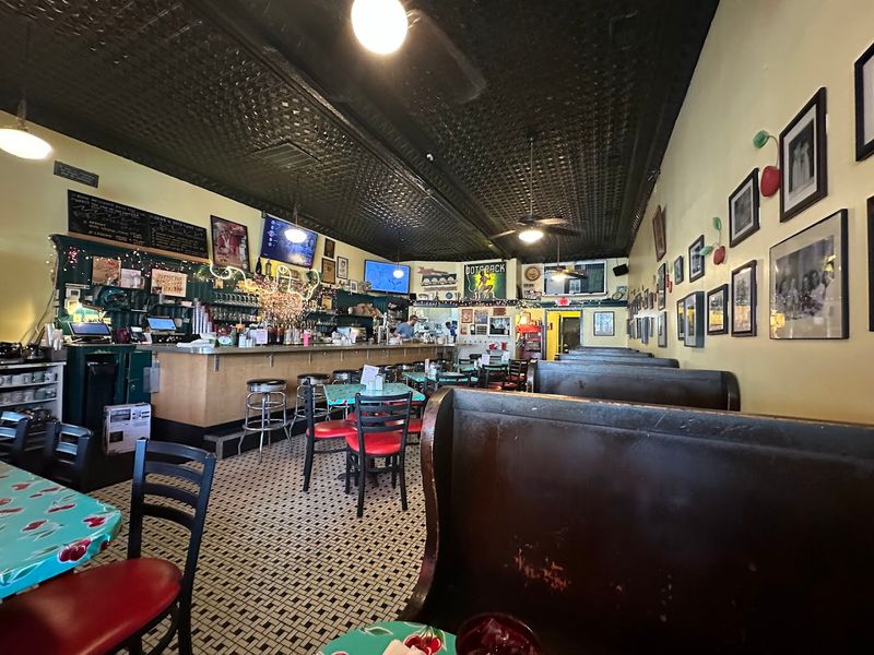 A Retro Atmosphere That Feels Like Home