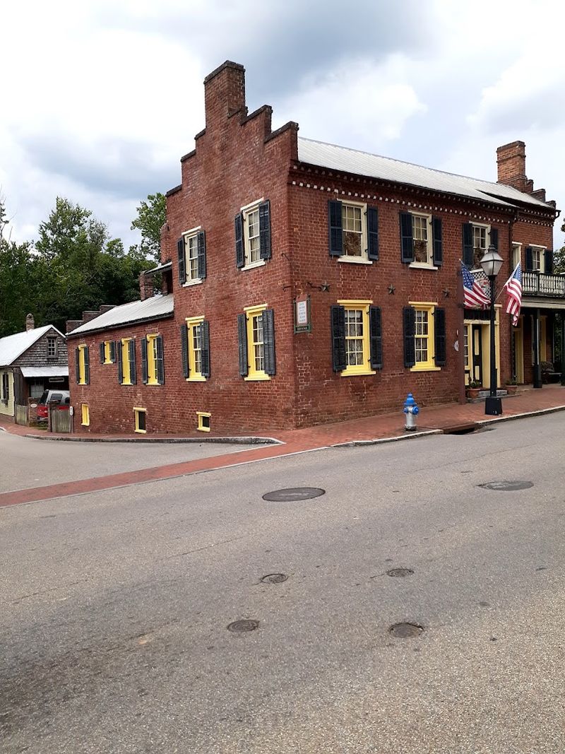 Friendly Locals Who Make You Feel at Home Instantly