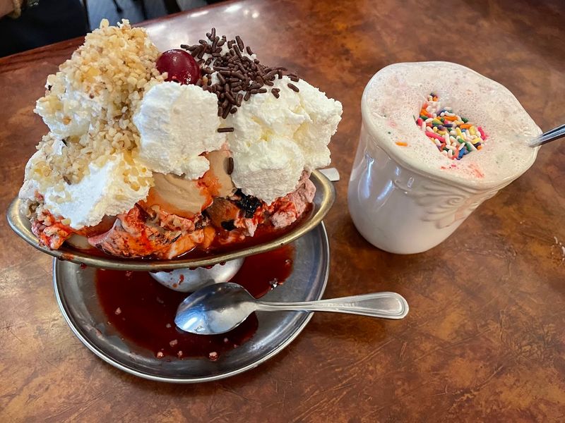 Banana Splits Worth Every Single Calorie