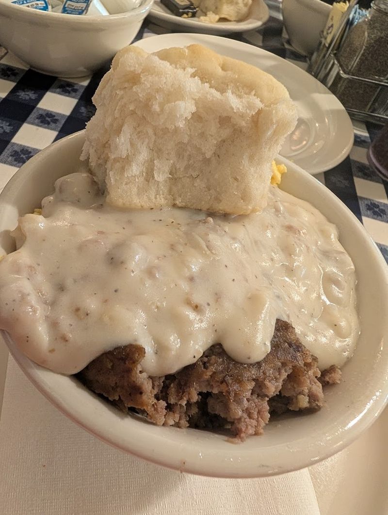 Fried Pork Chops with Country Gravy