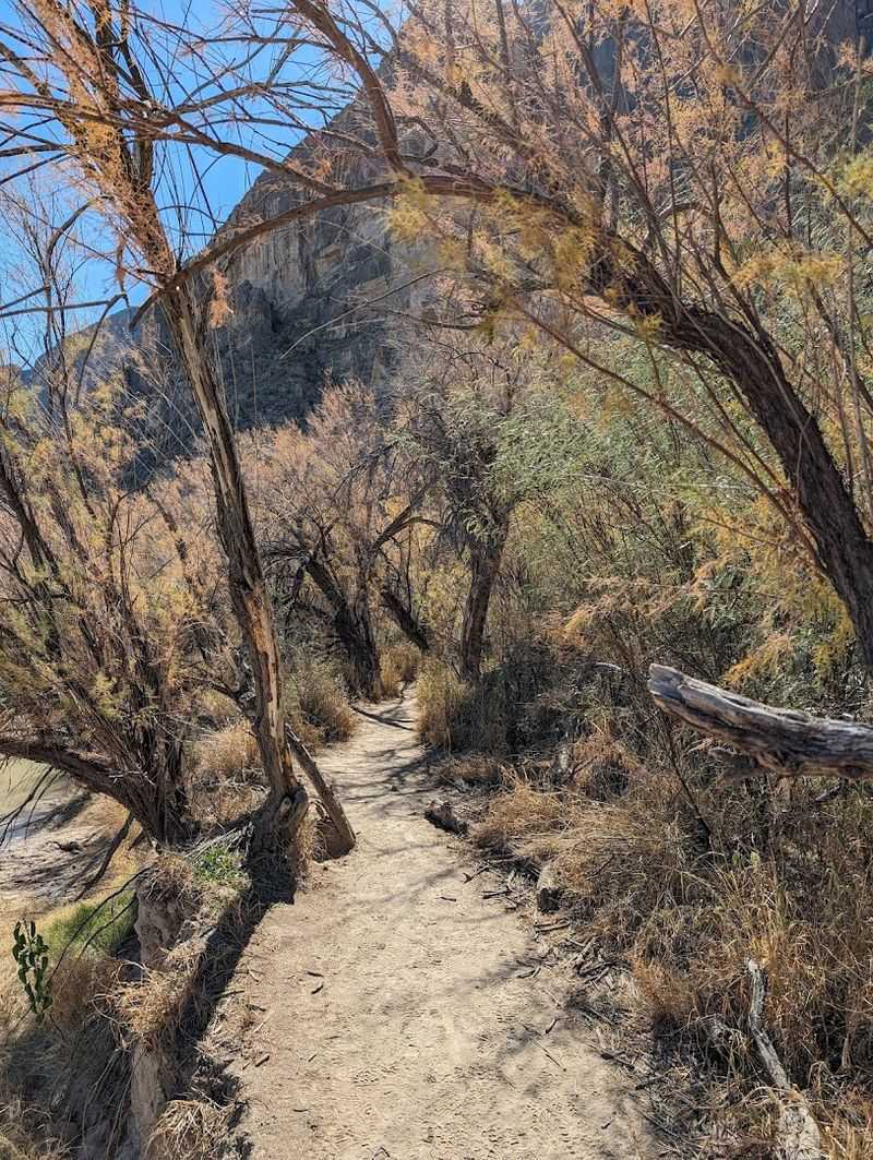 What to Wear and Pack for the Hike