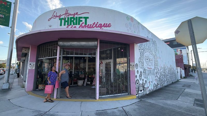 Lotus House Thrift Chic Boutique - Miami, Florida