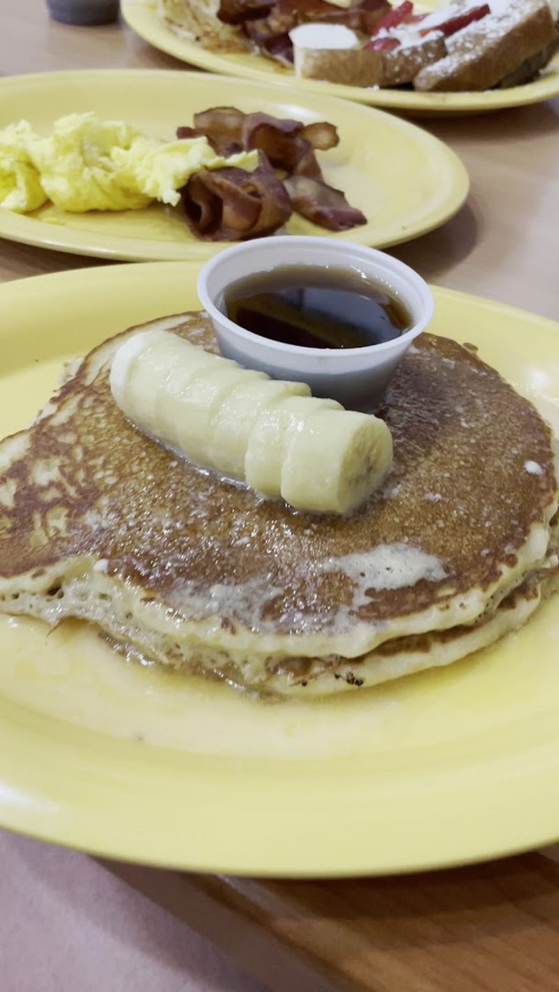 Banana Walnut Pancakes: A Sweet Reason to Wake Up Early