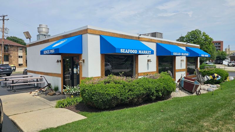 Why Don's Dock Keeps Customers Coming Back