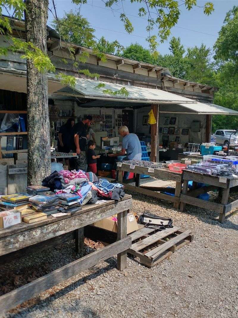 This Massive Flea Market In Tennessee Is Almost Too Good To Be True 5 Cast Iron Cookware Deals That Serious Cooks Dream About