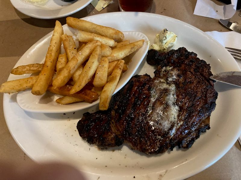 Big Mike's Steakhouse - Thomasville, Alabama