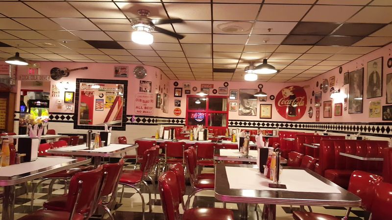 Old-School 1950s Atmosphere You Can Feel