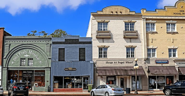 This Beautiful South Carolina Town Looks Like It Came Straight From A Hallmark Movie