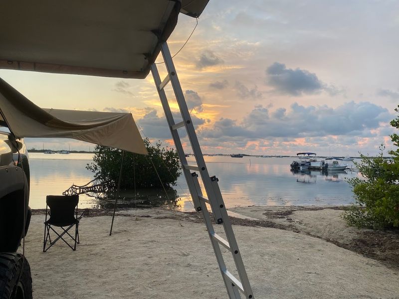 Breathtaking Waterfront Campsites With Sunrise Views