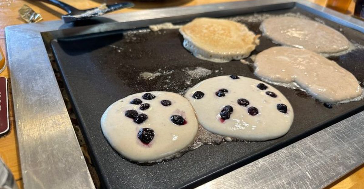 This Florida breakfast place is turning out pancake so huge they barely fit the plate