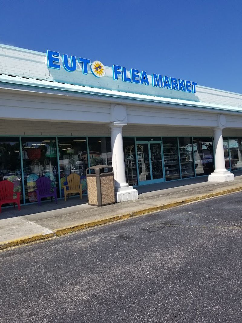 A Treasure Hunter's Paradise Right on South Kings Highway