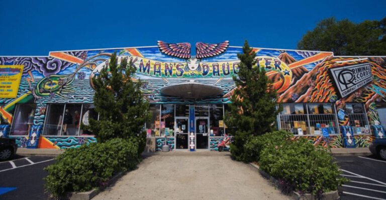 This Massive Georgia Vintage Store Is A Paradise For Rare Finds And Collectibles