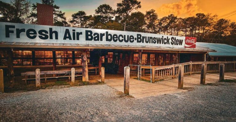 This Simple Georgia Restaurant Is Known For Serving Some Of The Best Barbecue In America