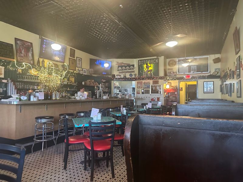 A Retro Atmosphere That Feels Like Home