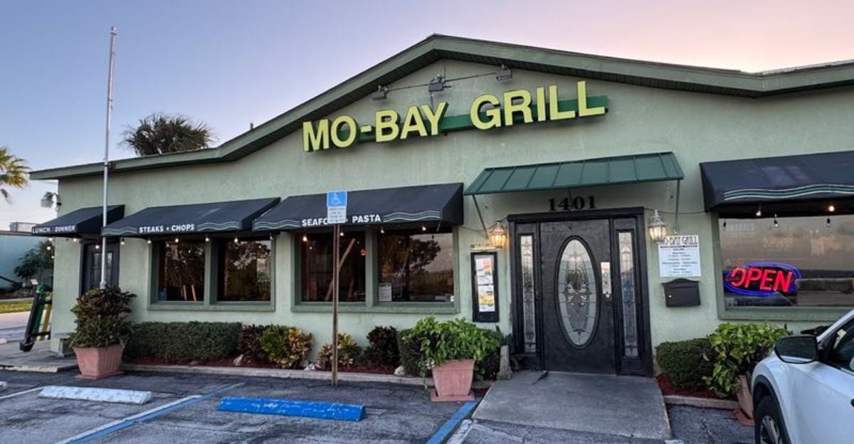 This amazing Caribbean restaurant on Floridas coast is still unknown to most people