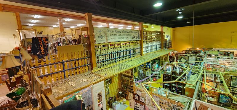 A Massive Vendor Mix With Something for Every Collector