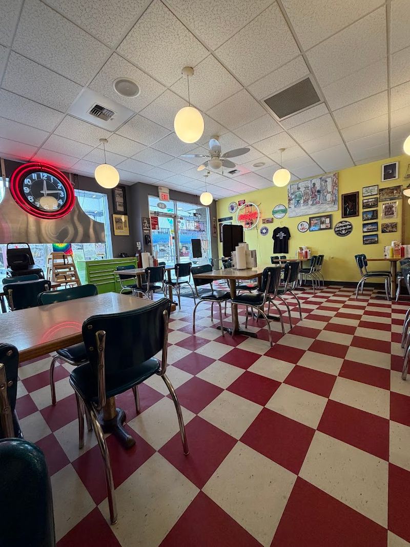 The Burger Dive - Billings, Montana