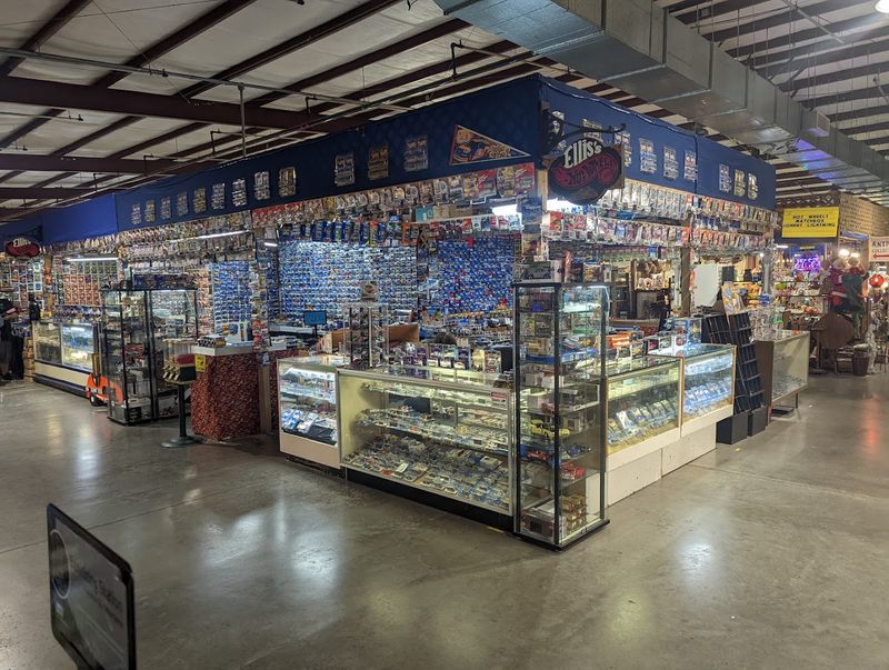 Collectibles, hippie finds, and nostalgic oddities