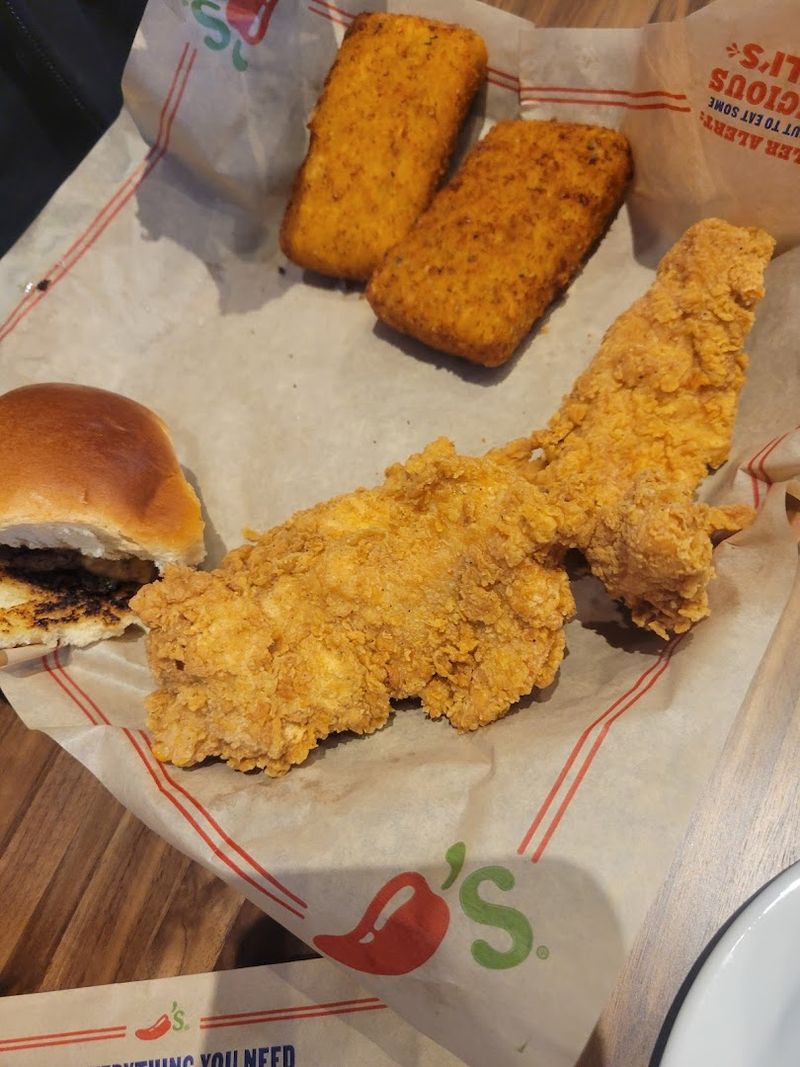 This Texas burger joint serves the kind of burger locals call the best in the state 7 Waiter Cash — The Kind of Service That Earns Regulars