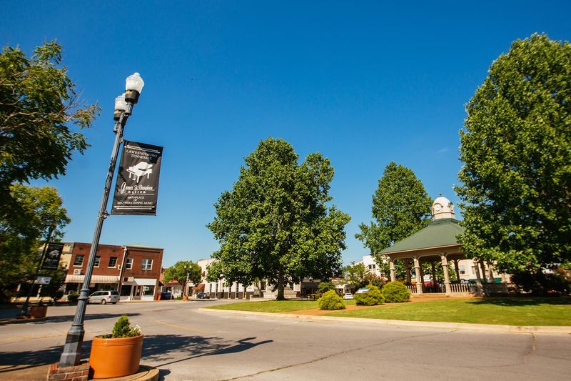 Lawrenceburg, Tennessee