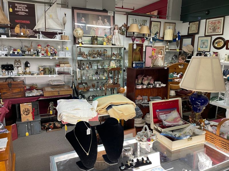 A Must-Visit Spot in Adamstown Antique Country