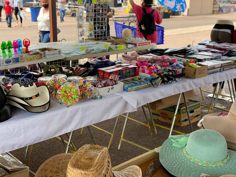 Easy Parking, Simple Admission, and a Relaxed Weekend Vibe