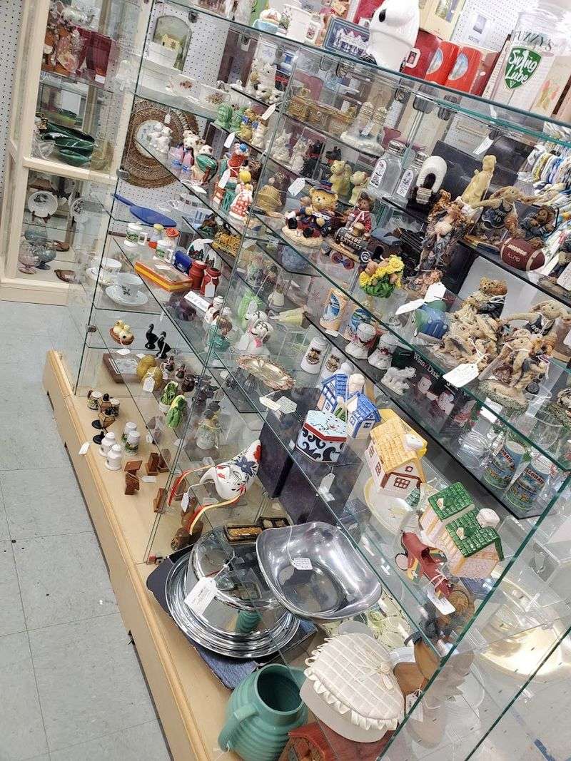 A Collector's Paradise for Glassware and China