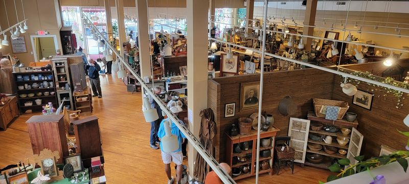 Primitive and Rustic Antiques