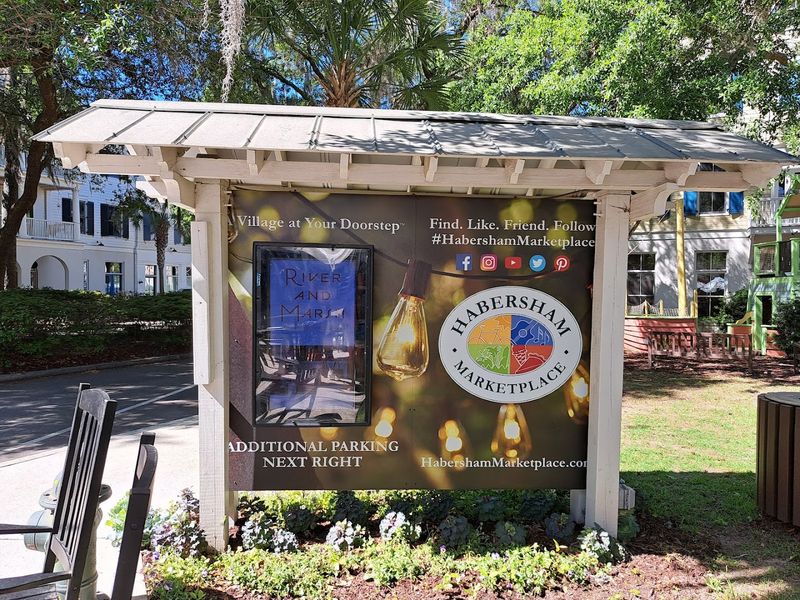 Military Memorabilia and Patriotic Collectibles