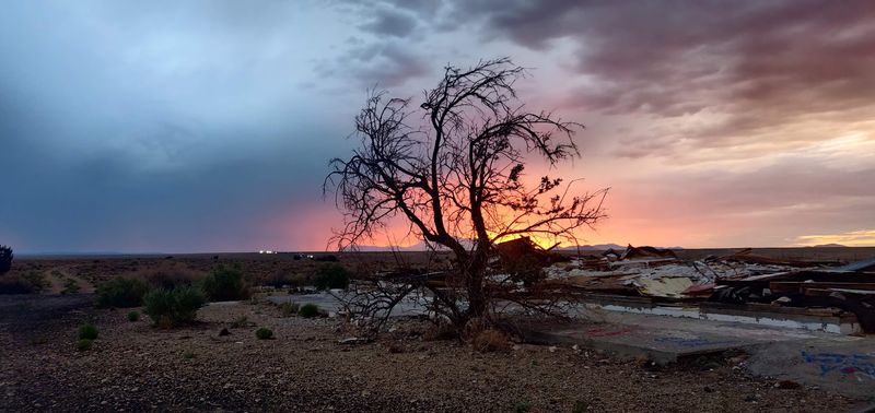 You won't want to be in this Arizona ghost town once night falls 13 Why Nighttime Changes Everything at Two Guns