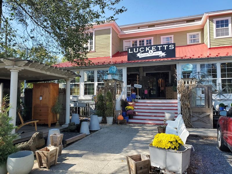 A Historic Building That Sets the Mood Instantly