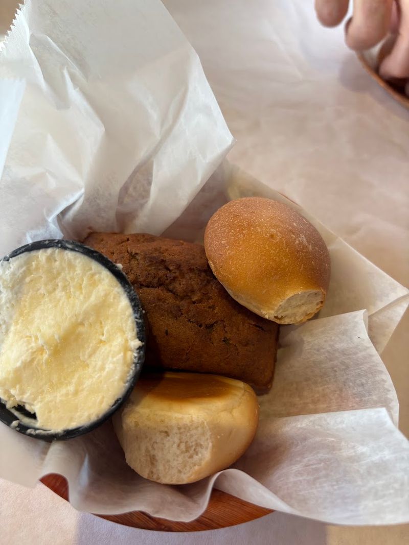 This Florida Seafood Shack Serves Shrimp So Fresh It Feels Like It Came Straight From The Ocean 11 Freshly Baked Banana Bread to Start