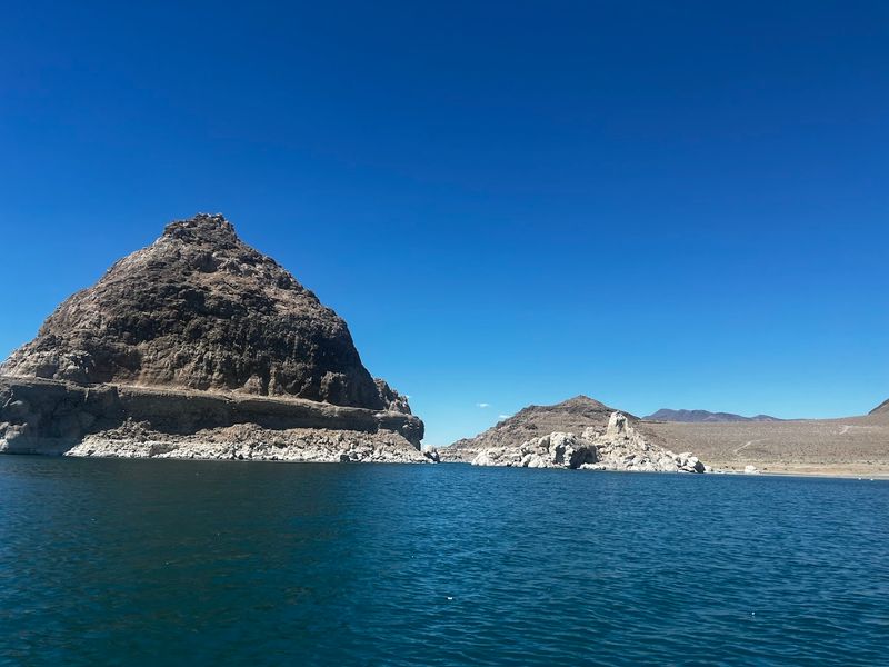 Pyramid Lake - Nevada