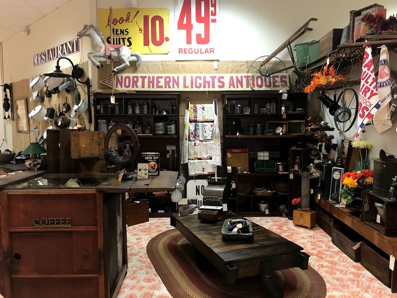 War Memorabilia and Military Collectibles Section