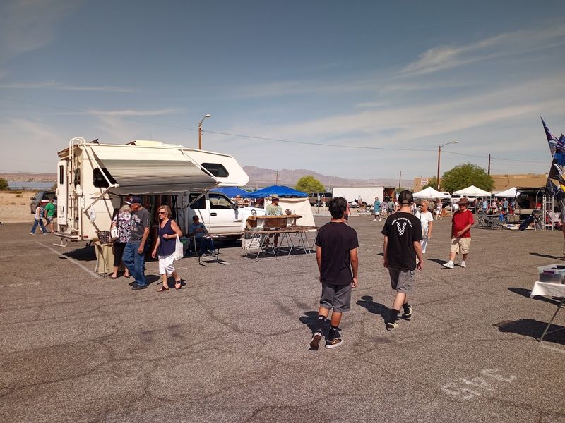 12 Huge Flea Markets In Arizona That Some Shoppers Prefer Over Costco 13 London Bridge Swap Meet - Lake Havasu City, Arizona