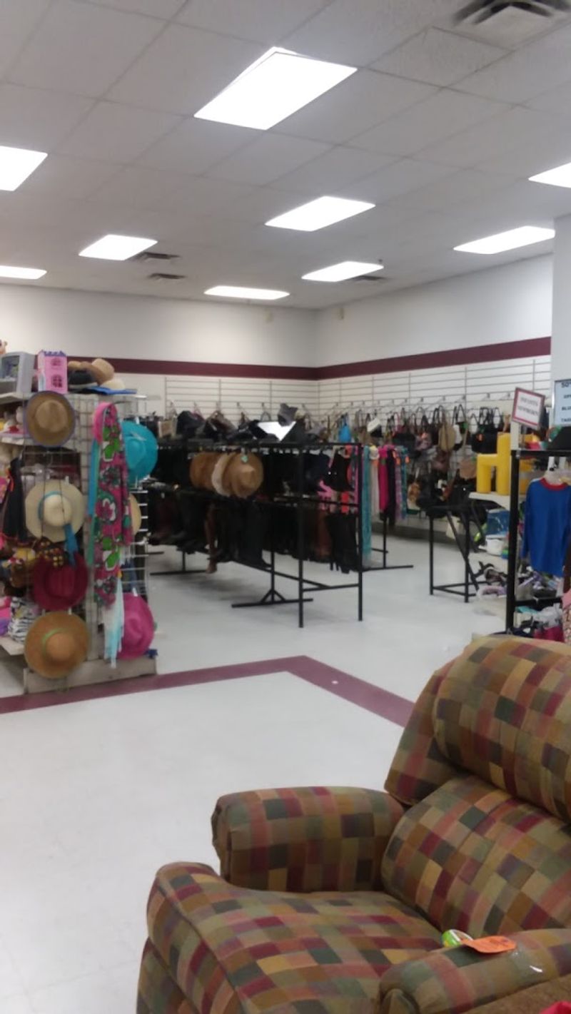 Tips for Smart Thrifting at Music City Thrift