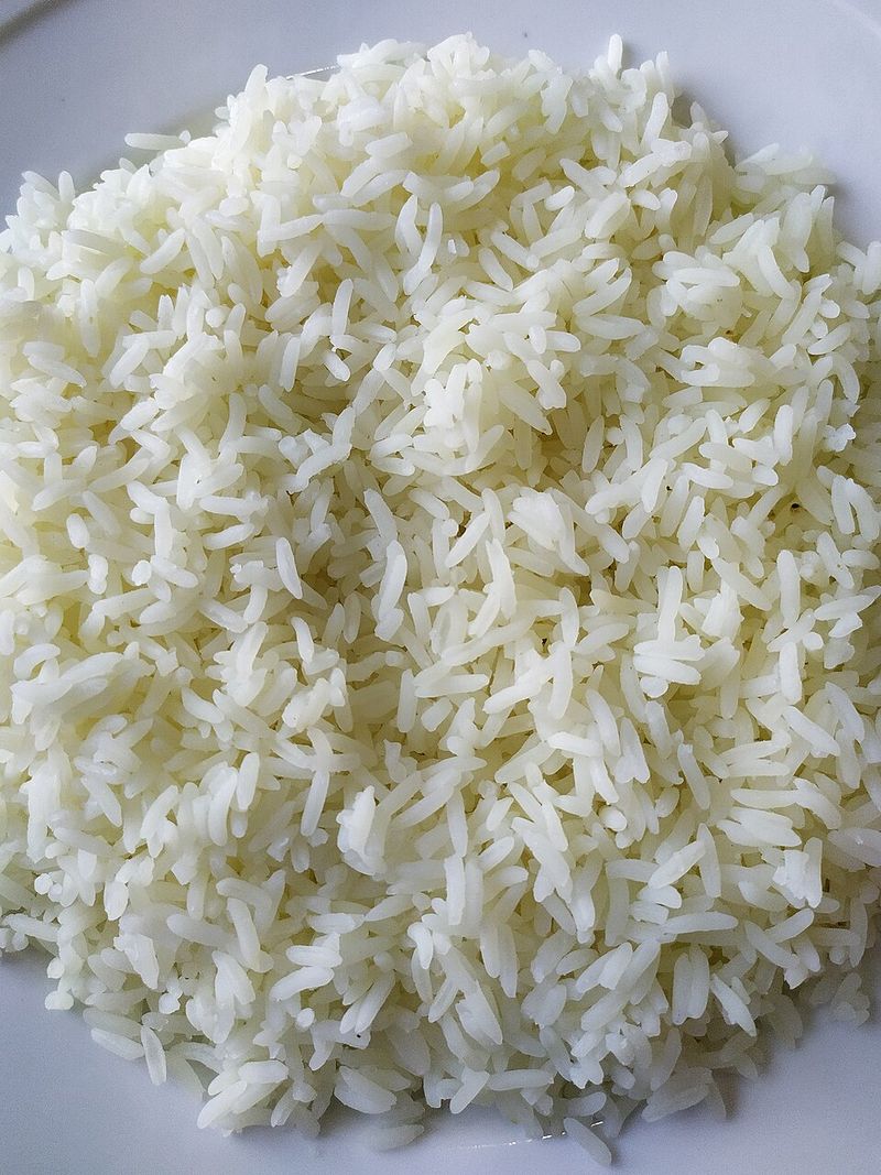 21 Foods That Many People Eat Too Often Without Realizing It 11 White rice