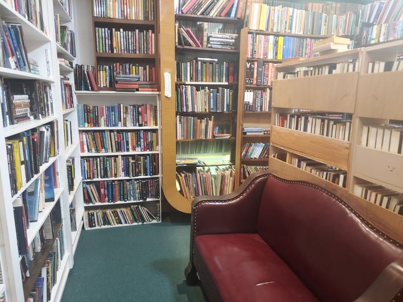 This Florida Bookstore Feels Like A Hidden Treasure Trove For Readers Who Love Getting Lost In The Shelves 8 The Kind of Atmosphere That Makes You Want to Slow Down