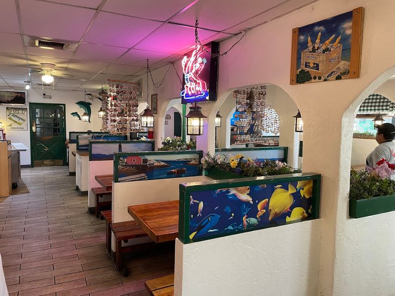 Quirky Wharf-Inspired Decor and Atmosphere