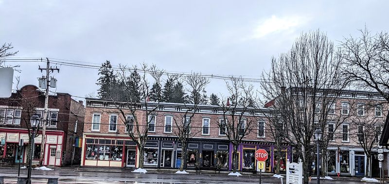 Oblong Books and Music